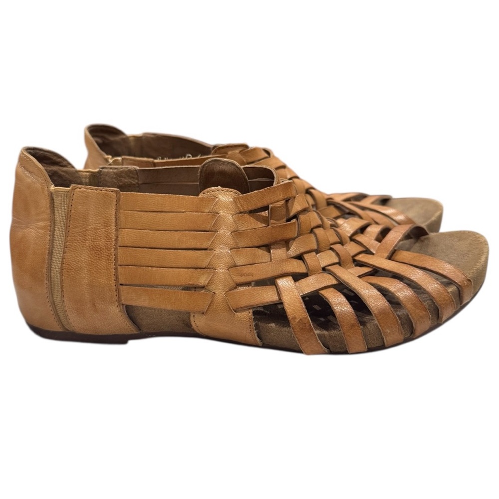 Chocolat Blu Women's Tan Leather Woven Sandals 7.5